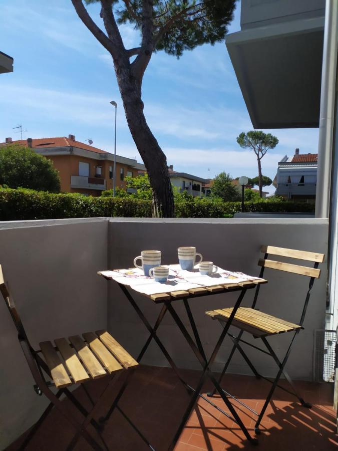 Beach House, 300 M Dal Mare, Marina Di Massa Kültér fotó